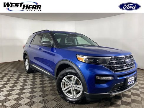 Used 2022 Ford Explorer XLT w/ Equipment Group 202A image 1
