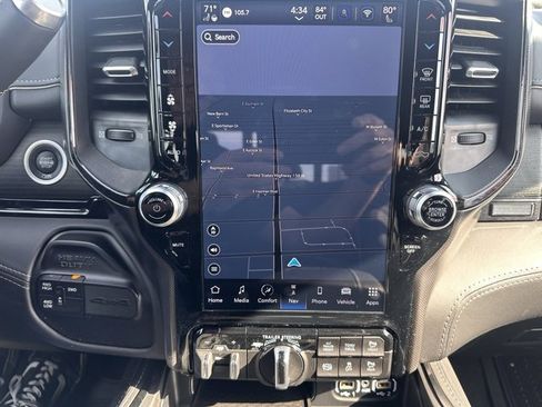 Used 2024 RAM 2500 Limited image 21