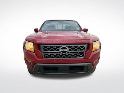 Used 2022 Nissan Frontier SV RWD image 2