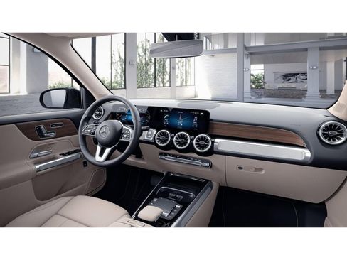 Certified 2023 Mercedes-Benz GLB 250 4MATIC image 6