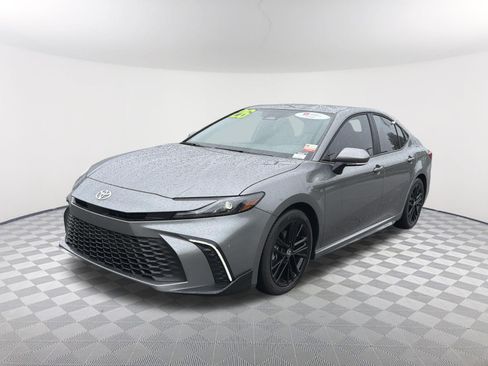 Certified 2026 Toyota Camry SE FWD image 3