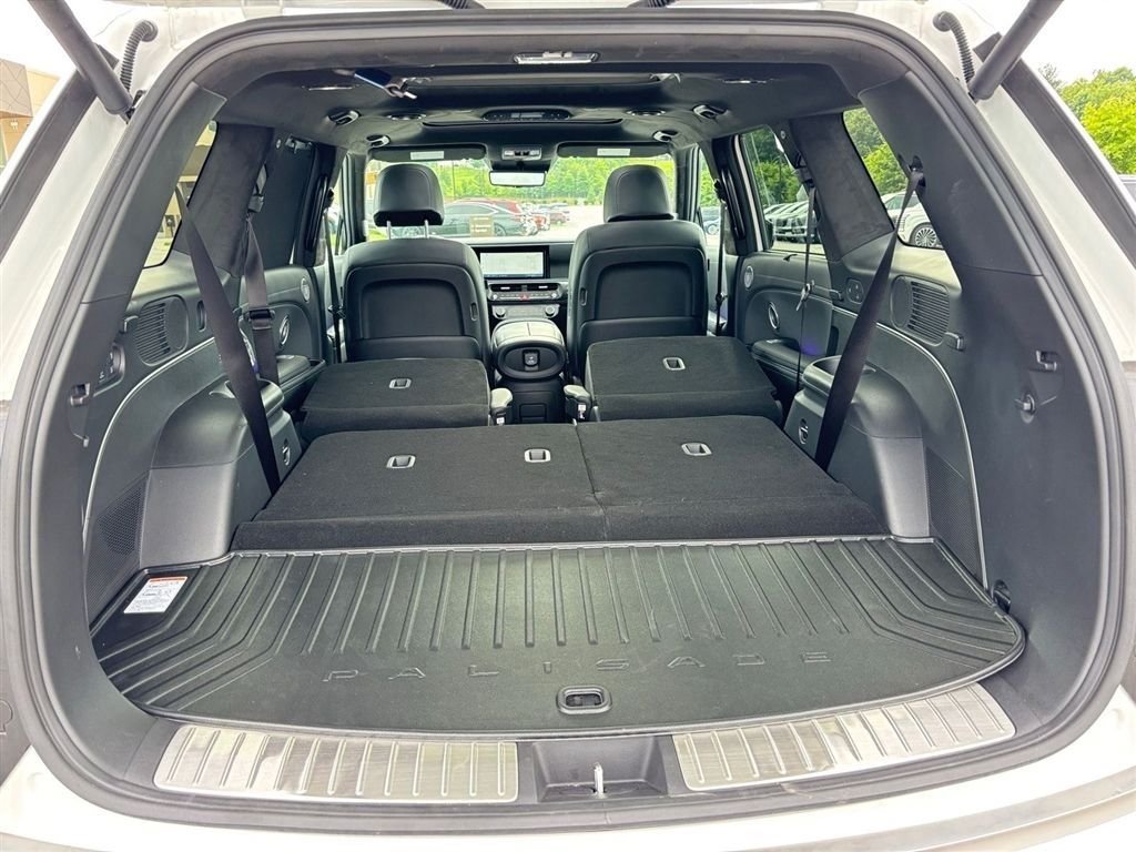 Used 2026 Hyundai Palisade Calligraphy FWD image 17