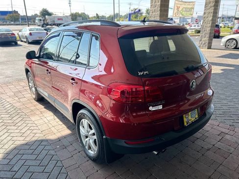 Used 2016 Volkswagen Tiguan S image 7