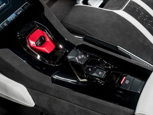 Used 2023 Lamborghini Huracan Tecnica image 29