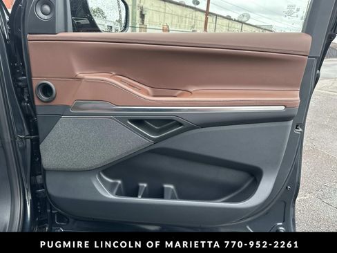 New 2026 Lincoln Navigator Reserve AWD/4WD image 14