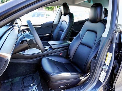 Used 2023 Tesla Model 3 Standard Range image 14