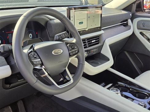 New 2025 Ford Explorer Platinum w/ LUX Leather Package image 17