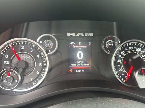 Used 2024 RAM 2500 Tradesman w/ Chrome Appearance Group image 14