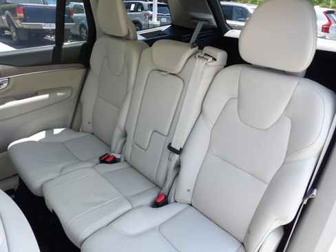 Certified 2025 Volvo XC90 T8 Plus AWD/4WD image 25