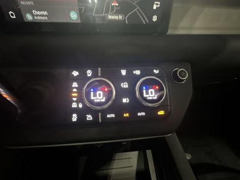 Used 2021 Land Rover Defender 110 S AWD/4WD image 21