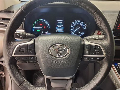 Certified 2021 Toyota Sienna XLE image 21