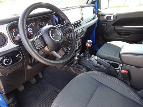 Used 2024 Jeep Wrangler Sport AWD/4WD image 11