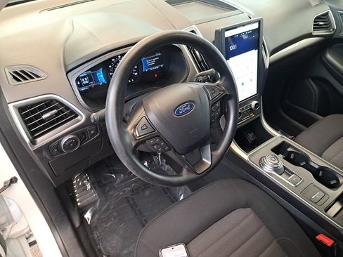 Certified 2024 Ford Edge SE w/ Black Appearance Package AWD/4WD image 18