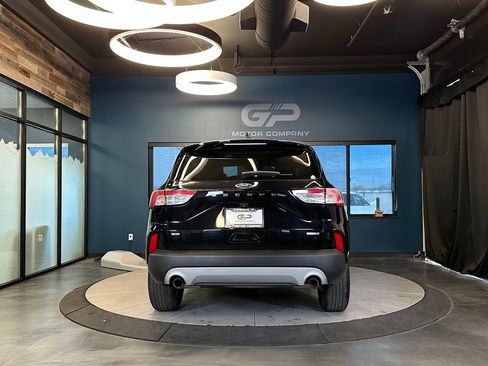 Used 2020 Ford Escape SE AWD/4WD image 4