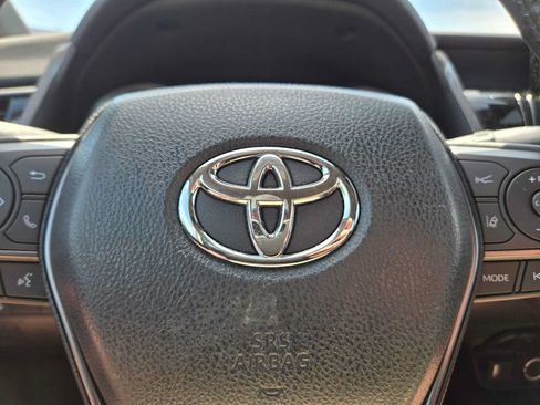 Used 2023 Toyota Camry SE FWD image 23