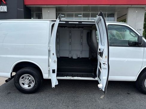 Used 2020 Chevrolet Express 2500 w/ Driver Convenience Package image 29