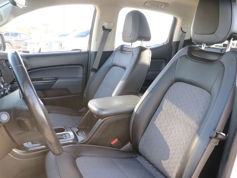 Used 2022 Chevrolet Colorado Z71 image 14