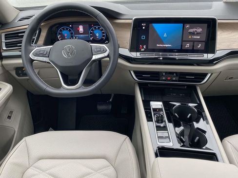 New 2026 Volkswagen Atlas SE FWD image 10