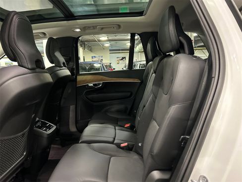 Certified 2024 Volvo XC90 B5 Plus w/ Protection Package Premier image 23