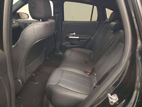 Used 2023 Mercedes-Benz GLA 250 4MATIC w/ Premium Package image 15