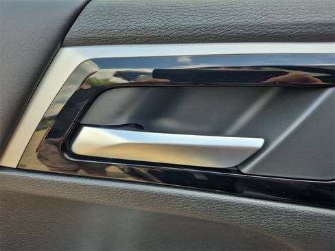 New 2025 Mitsubishi Outlander SE image 97