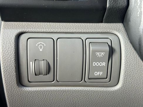 Used 2009 Kia Sedona image 28