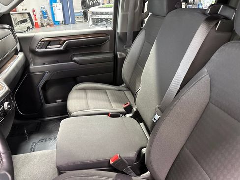 Used 2024 Chevrolet Silverado 1500 LT AWD/4WD image 26