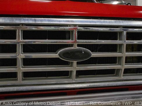 Used 1986 Ford F350 2WD Regular Cab image 31