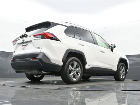 Used 2023 Toyota RAV4 XLE image 11