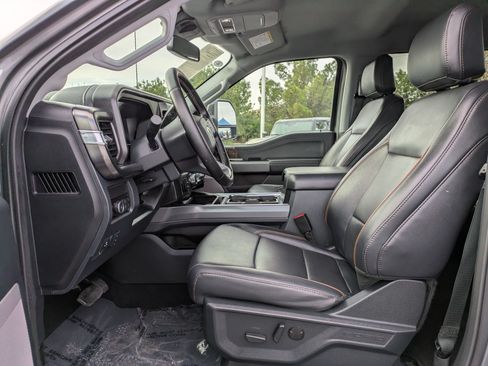 Certified 2025 Ford F250 Lariat AWD/4WD image 18
