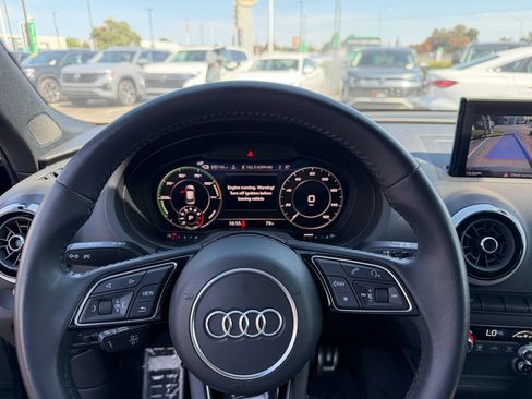 Used 2018 Audi A3 e-tron Premium FWD image 15
