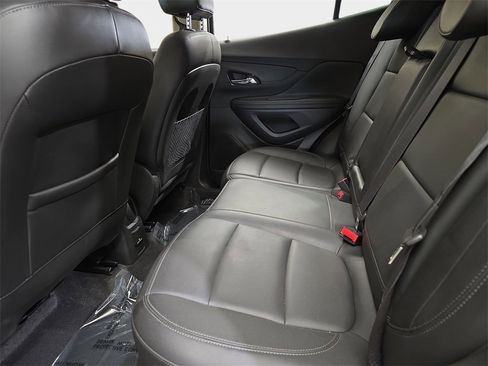 Used 2018 Buick Encore Essence image 16