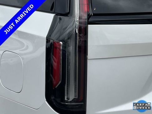 Used 2022 Cadillac Escalade Sport AWD/4WD image 10