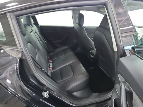 Certified 2023 Tesla Model 3 Standard Range RWD image 11