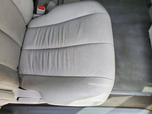 Used 2012 Toyota Sienna XLE image 36