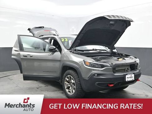Used 2022 Jeep Cherokee Trailhawk w/ Premium Leather Package AWD/4WD image 48
