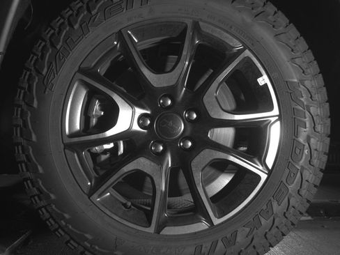 Used 2025 Jeep Compass Trailhawk image 12