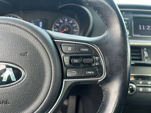 Used 2016 Kia Optima LX FWD image 18