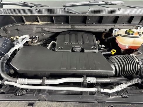 Used 2024 Chevrolet Silverado 1500 Custom AWD/4WD image 29