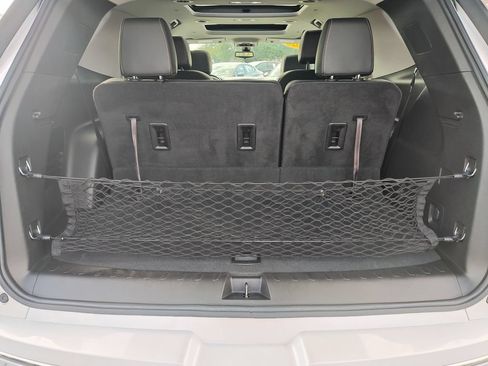 Used 2020 Chevrolet Traverse Premier FWD image 9