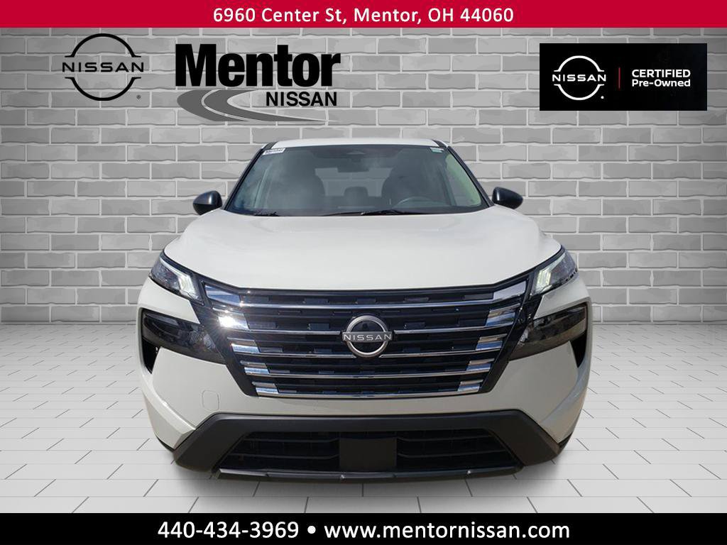 Certified 2025 Nissan Rogue S AWD/4WD image 2
