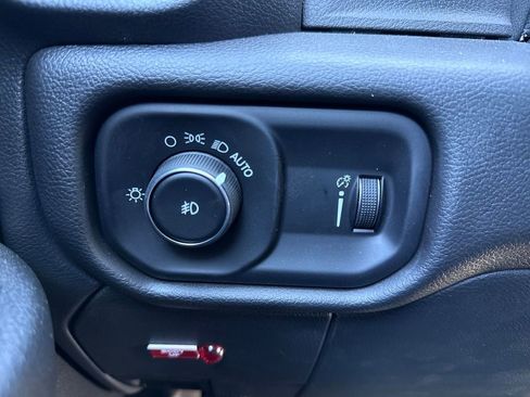 Used 2023 RAM 3500 Tradesman w/ Chrome Appearance Group image 23