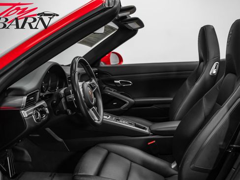 Used 2018 Porsche 911 Carrera image 32
