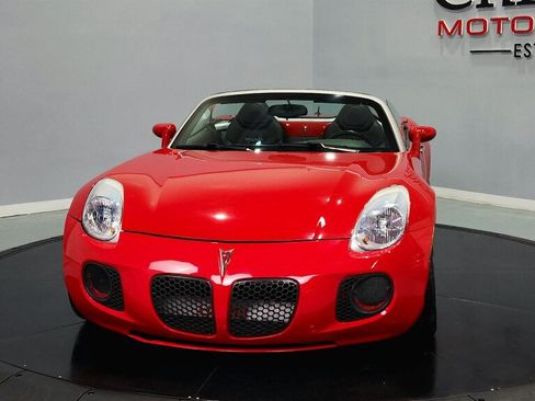 Used 2008 Pontiac Solstice GXP w/ Premium Package RWD image 4