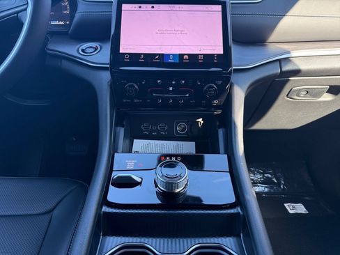 New 2025 Jeep Grand Cherokee L Limited w/ Luxury Tech Group II image 11