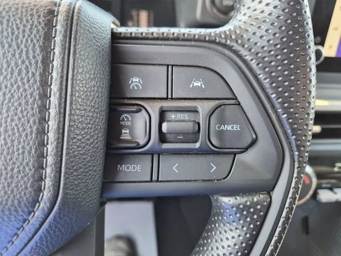 Used 2025 Toyota Tacoma SR AWD/4WD image 18