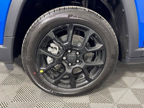 New 2026 Jeep Compass Latitude image 13