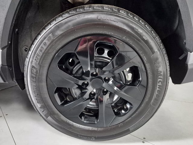 Certified 2021 Toyota RAV4 LE AWD/4WD image 11