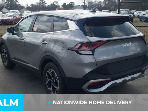 Used 2024 Kia Sportage LX image 4