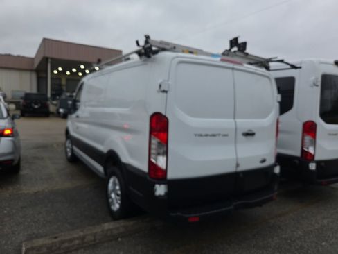 Used 2019 Ford Transit 250 130 Low Roof image 4